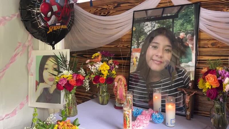 Una madre del este de Texas esta buscanod respuestas tras la muerte de su hija de 15 años,...