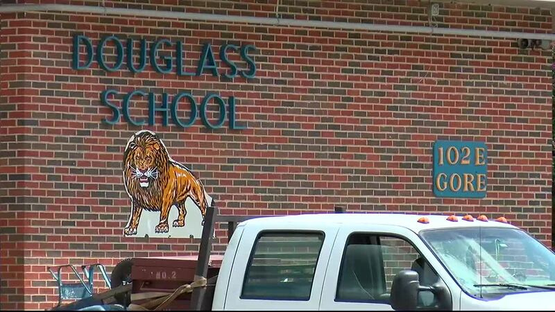 El miércoles, la policía de las Escuelas Públicas de Lawton detuvo a un estudiante después de...