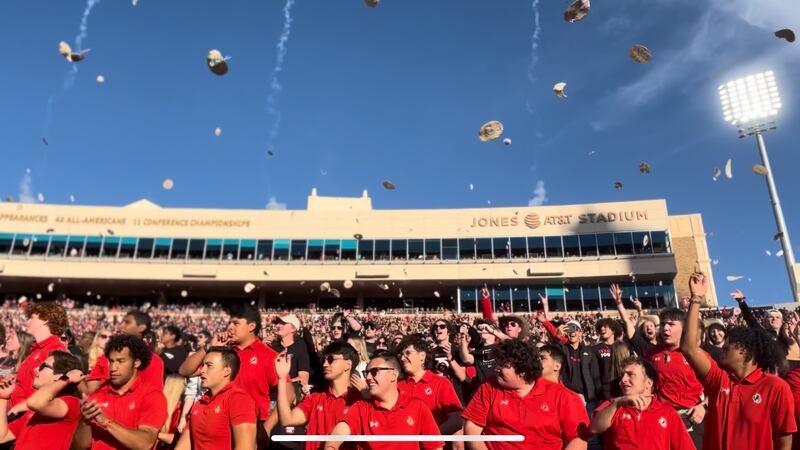 Texas Tech prohíbe lanzar tortillas en el saque inicial de los partidos en casa
