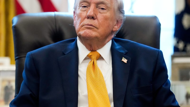 El presidente estadounidense Donald Trump en la Oficina Oval en la Casa Blanca en Washington...