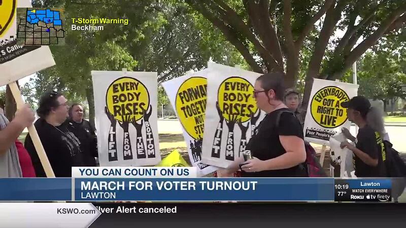 La Campaña de los Pobres de Oklahoma marchó desde el Ayuntamiento hasta el Palacio de Justicia...