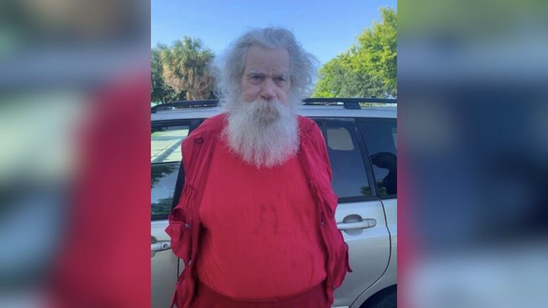 Un hombre llamado Santa Claus figuraba entre las 11 personas detenidas en una operación...