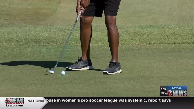 Golfers tee it up for a good cause